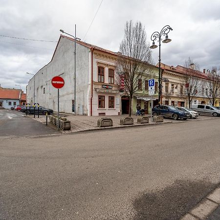 K1 Piatok Sobota Disco Cez Tyzden Tichy Apartman Кошице Экстерьер фото