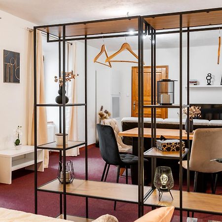 K1 Piatok Sobota Disco Cez Tyzden Tichy Apartman Кошице Экстерьер фото