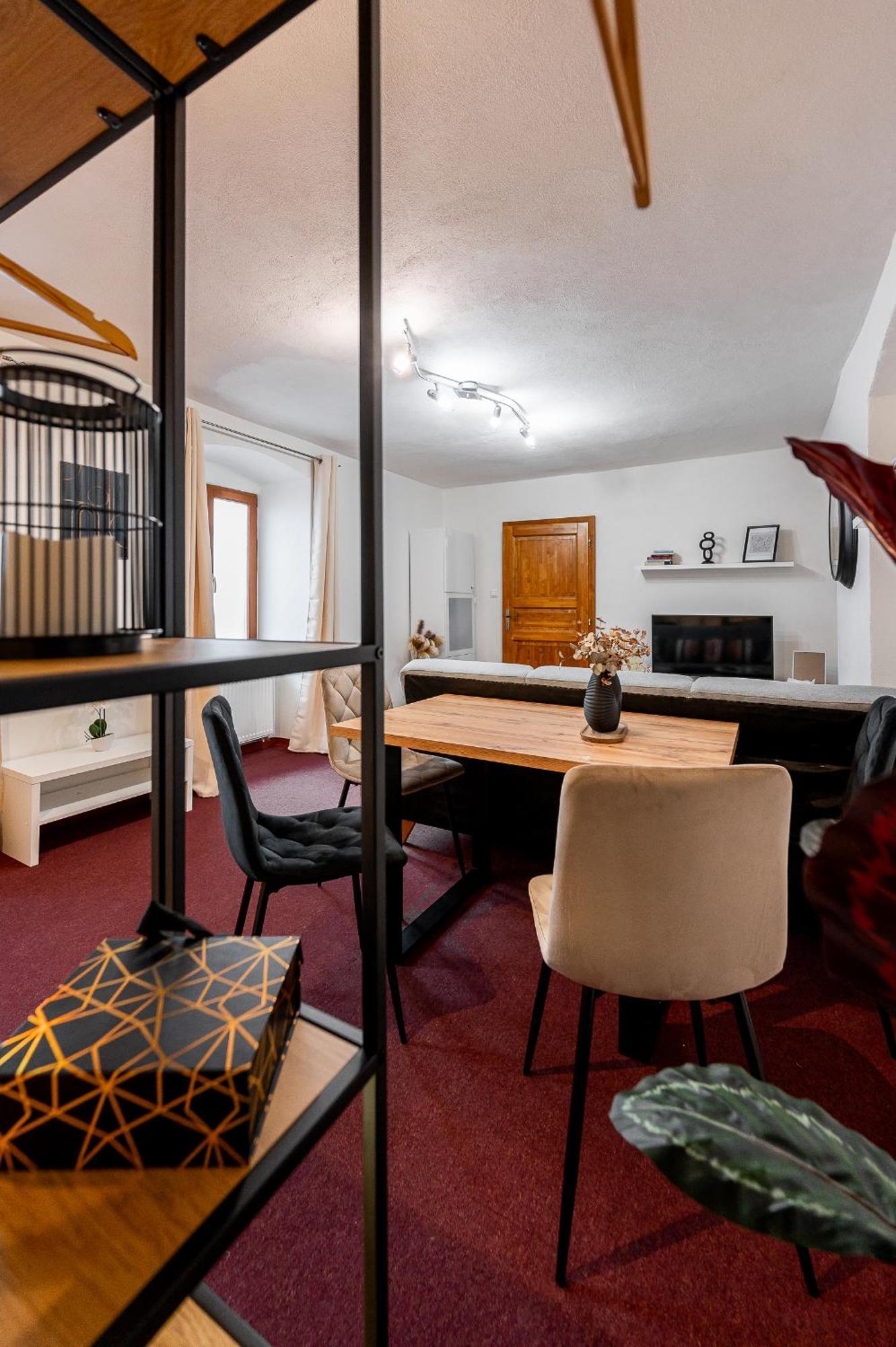 K1 Piatok Sobota Disco Cez Tyzden Tichy Apartman Кошице Экстерьер фото